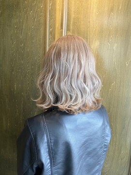 エイミー(Aimee) Aimee 町田 ※ブリーチ2回以上 ホワイトベージュ