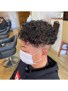 ラクヘアー 上福岡店 ツイストウェーブ毛束感刈り上げスタイル20代30代40代