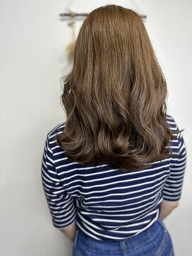 ジウ 上通り(JIU) 20代30代小顔ゆるふわセミロングアッシュブラウン