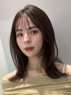 ノク 渋谷(nok) ミディアムレイヤーカット_黒髪小顔オリーブグレー