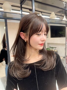 ハオ(hao) 【hao渋谷】ワンカールでかわいい！韓国レイヤー/グレージュ