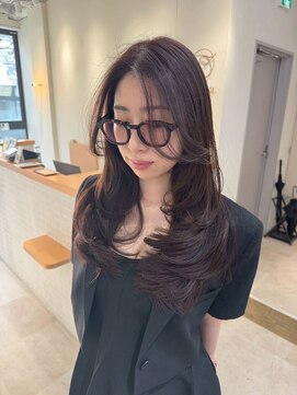 ジーナ 高槻(Zina) 髪質改善*前髪なしレイヤーカットロング*美髪【Zina高槻】