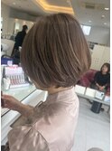 ショートボブ