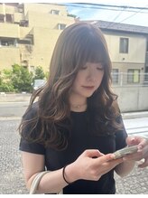 軽やかに弾む、似合わせレイヤー/ファッションに溶け込む「ちょうどいい」おしゃれをご提案《橋口琴世》