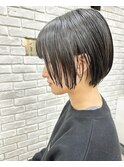 洗練された艶感ショートボブ
