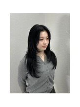ジョイイチハチナナインユイル(JOY187 in YU1L) 韓国レイヤーカット+韓国艶カラー