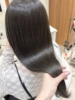 フィルムス ヨコハマ プラス(FILMS 横浜 +) セミロング/くびれレイヤー/髪質改善/顔周り/横浜+