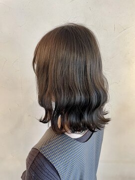 ベレッタ 楠葉店(veretta.) ヘーゼルグレージュカラーの波巻きスタイル☆   喜多朝也/透明感