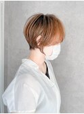 耳掛け前下がりショート