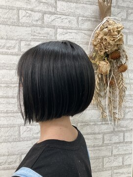 ルアナ(Luana) パッツンとショートボブ♪