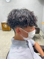 リット×ベリエ(Lit.×belier)&nbsp;波巻きスパイラルパーマツーブロックツイストスパイラルパーマ