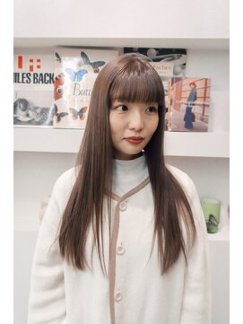 シカ(sica) ぱつっと前髪ミルクティーベージュ