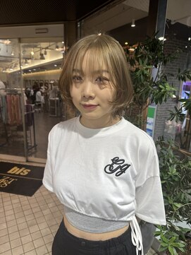 ヘアーアンドメイク ビス(HAIR&MAKE bis) 1ブリーチで作るミルクティーカラー【山崎ほのか】