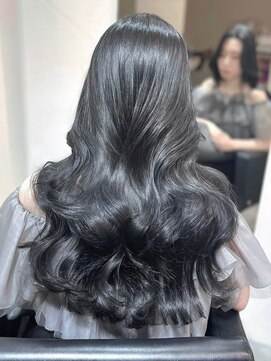 ニトバイアンキシム(nit by ahnkism) 韓国風レイヤーカット顔まわりくびれオルチャン堀江