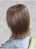 カジュアルぱっつんボブ　外ハネ　切りっぱなし