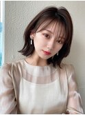 顔まわりレイヤーボブ切りっぱなし外ハネボブ