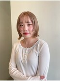柔らかベージュカラー