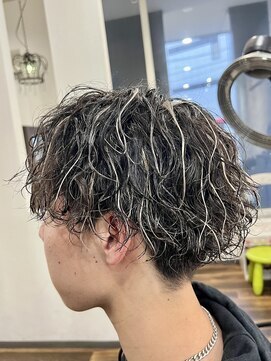 アノ 別府店(Ano.) ツイストパーマ波巻きスパイラルパーマツーブロックパーマメンズ