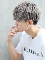 リップス 吉祥寺店 (LIPPS) ホワイトシルバー前下がり無造作刈り上げマッシュ