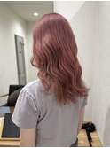 ピンクベージュ