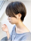 earthショートレイヤーボブミルクティー丸みショートボブ