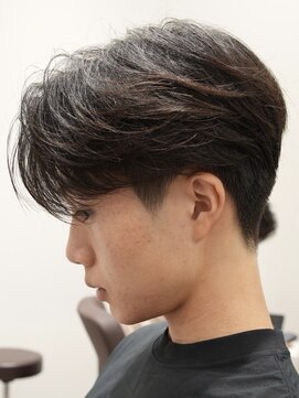 カルム(kalm) メンズセンターパートウルフセンターパートニュアンスパーマ襟足