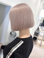 サンクプロジェクト(cinq PROJECT) 原宿ボブ顔周りレイヤーミルクティーベージュホワイトブロンド