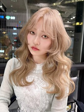 アルバム 銀座(ALBUM GINZA) 前髪カットロング顔周りレイヤーブロンド_F31259