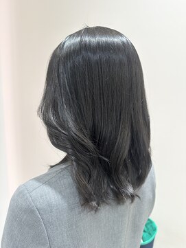 アンベリールフルー(EMBELLIR fleur) 色落ちも綺麗なオリーブグレーカラー