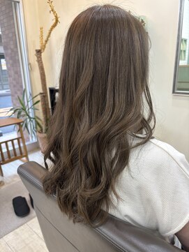 ヘアアンドネイル シーソー(Hair&Nail Seesaw) オリーブブラウン