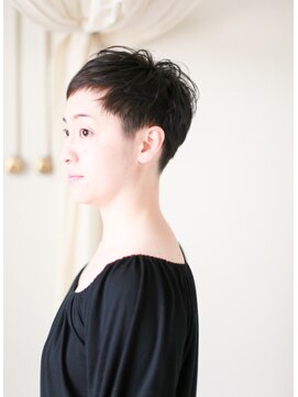 ホワイトルーム(White Room) マニッシュなベリーショート♪