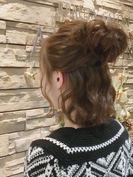 ビューティサロンアネモネ(BEAUTY SALON ANEMONE) ハーフアップお団子