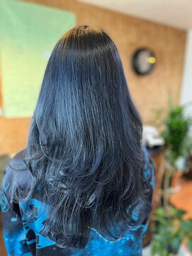 アークスヘアー ナチュラルブルーブラック艶感ストレート美肌透明感ブルーカラー