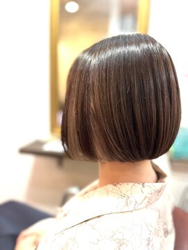 ジャコ ヘアー(jako HAIR) 【jako/自由が丘】ミニボブ/イヤリングカラー/グレージュ