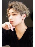 大人男子のブリーチカラー