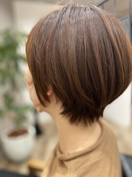 ザベース(the BASE) ナチュラルショートボブ