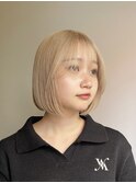 ベージュカラーミルクティーベージュブロンドボブ韓国前髪