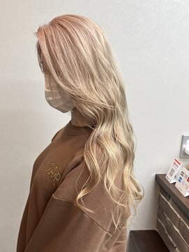 リングバイモアムー(Ring by Moremuu) Issy ブロンドベージュ