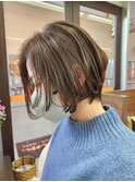 大人ショート×スモーキーベージュ