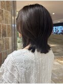 大人可愛いミディアムレイヤーカットひし形シルエット前髪なし