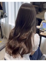 リス バイ ソヨン(Lis by SOYON)&nbsp;黒髪/グレーベージュ/レイヤーロング/前髪パーマ/髪質改善