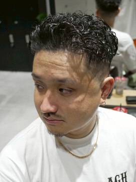 メッツ 原宿(METS) MEN‘S /極道パーマ×フェード /短髪 /簡単スタイリング