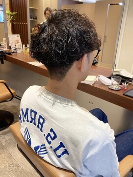 エイクス ヘア デザイン×美髪クリニック 千葉(AQs hair design) ミディアムヘア/暗めカラー/グランマッシュ/千葉