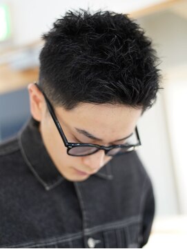 クオル 円山(QOL) ベリーショートパーマメンズ