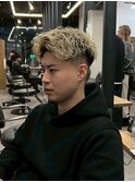 スパイラルパーマツイストパーマアップバング短髪メッシュ