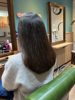 フィッシュボーン(Fish Bone)の写真/梳(す)かないカットに定評あり◎湿気や寝起きの髪ハネなど、まとまりにくい髪の毛のお悩みを解決します!