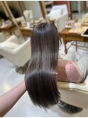 くびれヘアロング×グレージュカラー8.17