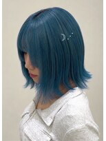 アフューズバイストゥー(Vfuse by StueW) 個性派ターコイズブルー
