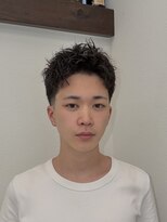 トウキョウクラシックバーバータウン 東京蔵式理髪処(TOKYO CLASSIC BARBER TOWN)&nbsp;ピンパーマスパイキーショート　テーパーフェード