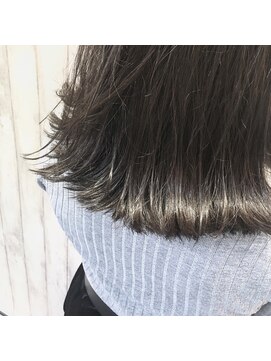 プライズ アイリス 池袋東口店(prize Iris) プラチナアッシュカラー/グレージュロブ【池袋・池袋東口店】